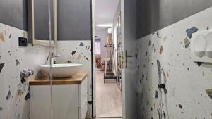 TAM Center Studio Apartment Next To Blloku No1