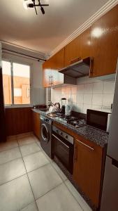 Premium 3BR Apartment Pool Parking Comfort