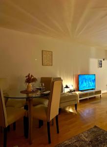 Modern Studio in Canary Wharf Central London