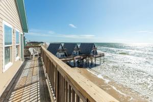 Lookout at Paradise Point - Top Beachfront Spot