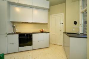 Spacious Flat With Balcony In Central Nørrebro