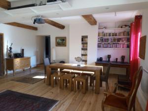 Appartements L'Ours des Corbieres : Appartement - Rez-de-Chaussée