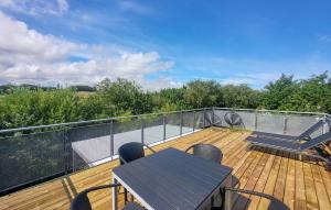 Nice Home In Lemvig With Wifi