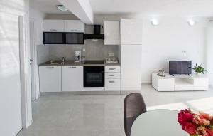 Lovely Apartment In Senj With House Sea View