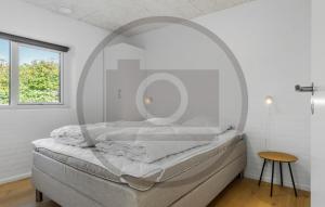 Amazing Home In Glesborg With Sauna