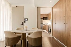 Chic 2BR Retreat in Vibrant Gladesville
