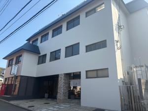 Guesthouse NanairoDougoなないろゲストハウス