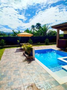 Villa para grupos con Jacuzzi climatizado, piscina y vista a la montaña de Jarabacoa