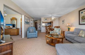 Kamaole Beach Royale #501 Panoramic Ocean View, Steps to Kamaole Beach #1