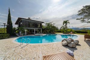 Casa Guaduales casa campestre privada con piscina en Quimbaya
