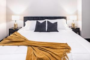 South Side Retreat - Elevator and WiFi - Sleeps 4