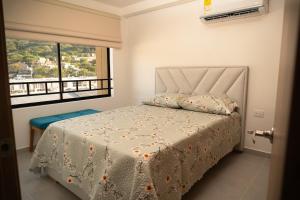 Caribbean breeze apt,7 min from airport