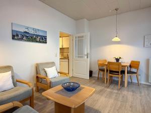 Gaestehaus-Gorch-Fock-Wohnung-4-mit-direktem-Meerblick