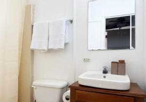 Alma Haven - Private Apartment with Free Parking
