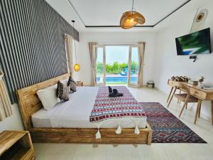 Villa Lushara Tropical 2BR Pool Villa Walk to Berawa Canggu Cafés Beach Clubs