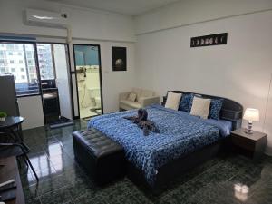 Monkey Apartment 7