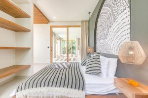 3BR Tropical Retreat with Pool