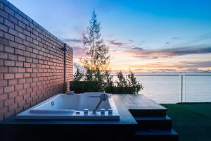 Exclusive Sandbox Beachfront Villa