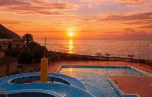 Amazing Home In Piraino