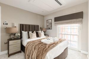 Luxurious 4-Bed Knightsbridge Home Near Harrods
