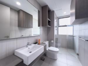 Luxury Condo Datum Jelatek Near KLCC,free Parking