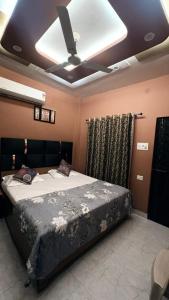 Sudersan Sadan guest house-750 metre away from ram mandir matgaid choraha tulsi udyan ayodhya