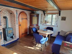 Historic Holiday Idyll Close To The Water