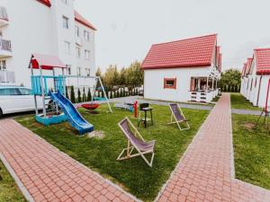 Single-story holiday homes close to the beach