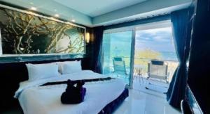 The Globe Hotel, Bar & Restaurant