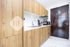 Fabulous Stu In Al Maryah