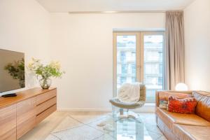 Stunning apartment with large sunny terrace