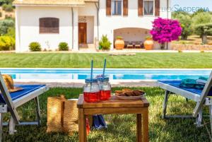ClickSardegna Villa Emanuel ad Alghero con Vista mare spettacolare, piscina indipendente per 8 persone