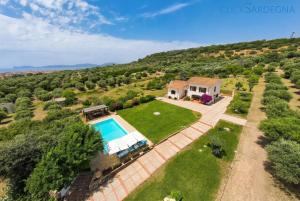 ClickSardegna Villa Emanuel ad Alghero con Vista mare spettacolare, piscina indipendente per 8 persone