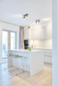 Stunning apartment with large sunny terrace