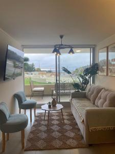 Costa Algarrobo Departamento con piscina y vista al mar