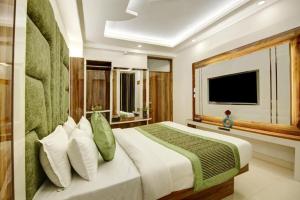 Hotel Star Residency In Front of New Delhi Railway Station