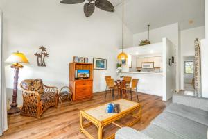 Kihei Bay Vista #D-208 Across from the Whale Sanctuary, Steps from the beach