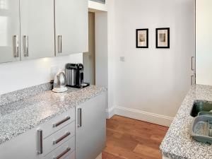 Flat 4 Sea Court