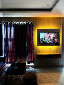 Hotel Namaste With Jacuzzi I Best For Couples and Corporate I Noida