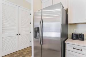 2 Bedrooms 2 Bathrooms Margaritaville 8081KD