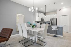 2 BD 2 BA Champions Gate 1137 DL