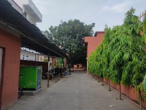 Parmarth gyan mandir Dharmshala by Pandit ji