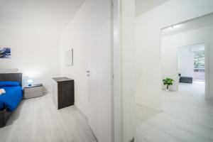 Como and Swiss 5 min - Lake at 10 min - Wifi and Parking