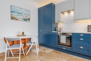 Stylish Southbourne Coastal Retreat Near Beach with Free Parking