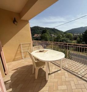 Maison familiale avec jardin et terrasse