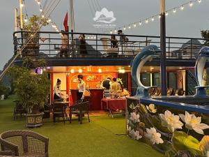 Verdure Lotus Classic Cruise on Lan Ha Bay