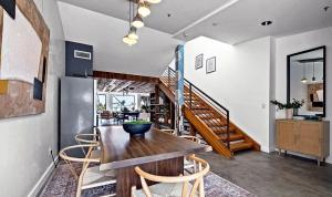 Charming 2-Bedroom Urban Oasis Near Venice Beach