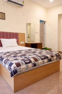 Sah Haveli 400m Walk to Kashi Viswanath Temple