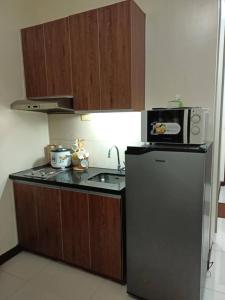 Amazing condo with balcony, Pool, Gym