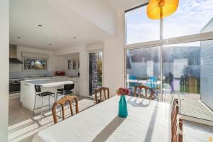 Villa 4 étoiles à 50M la plage tranquille et lumineuse à TREGASTEL - Réf 135